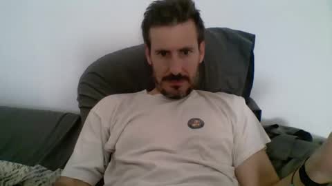 Snapshot of iyoperro chatting on 10/08/25, 09:29 Casandro online show from 10/08/25, 09:29