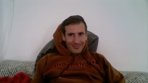 Snapshot of iyoperro chatting on 12/01/25, 11:59 Casandro online show from 12/01/25, 11:59