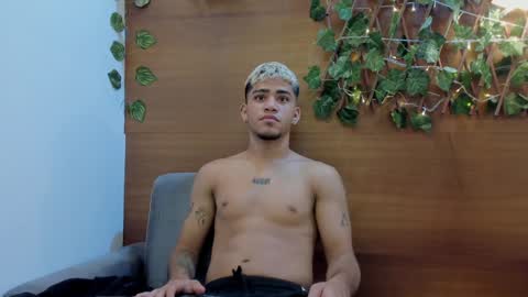 izaack online show from 01/27/25, 09:55