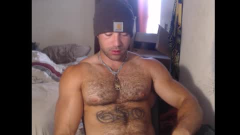 Snapshot of izak144 chatting on 10/27/25, 06:45 izak144 online show from 10/27/25, 06:45