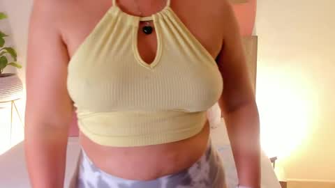 Iza online show from 01/28/25, 05:11