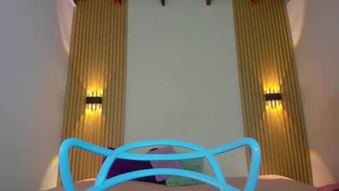 izelevans online show from 02/10/26, 11:47