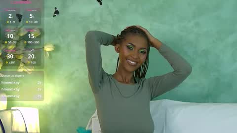 Snapshot of izzie_sugar chatting on 10/30/25, 08:31 Sugar Babe online show from 10/30/25, 08:31