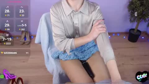 Queen of nylon  Victoria online show from 02/19/25, 05:38