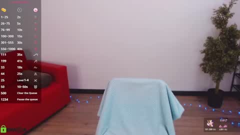 Snapshot of izzy_cam chatting on 06/18/26, 05:41 Queen of nylon Victoria online show from 06/18/26, 05:41