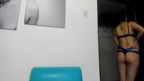 Izzy online show from 01/19/25, 04:25