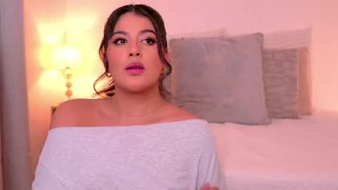 izzy_laurent online show from 05/10/26, 12:54
