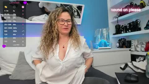 Snapshot of izzymendosa chatting on 05/14/26, 11:17 Izzy Mendosa online show from 05/14/26, 11:17