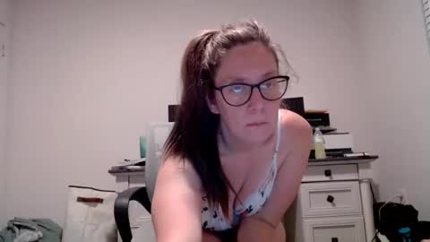 Snapshot of izzynoela chatting on 09/10/25, 02:44 izzynoela online show from 09/10/25, 02:44