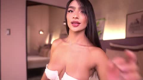 izzywild1 online show from 06/18/26, 11:14
