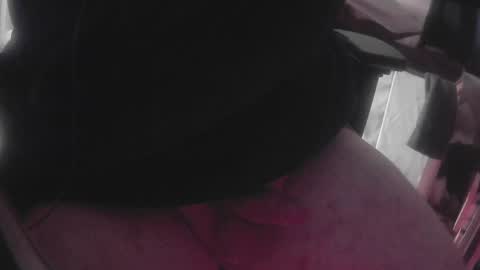 Snapshot of j0lteon_ chatting on 03/26/26, 02:39 Stuart online show from 03/26/26, 02:39