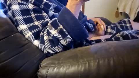 j1025402 online show from 11/16/25, 03:06