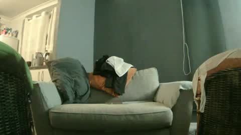 Snapshot of j281133 chatting on 03/09/25, 08:52 Big 8 online show from 03/09/25, 08:52