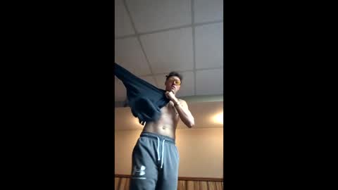 Snapshot of j3usix chatting on 01/18/26, 06:39 wonderbread online show from 01/18/26, 06:39