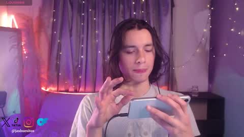 Hey im Jaxxxon check my info     online show from 01/19/26, 08:18
