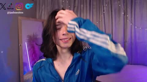 Snapshot of j_a_x_x_x_o_n chatting on 04/09/26, 12:10 Hey im Jaxxxon check my info online show from 04/09/26, 12:10