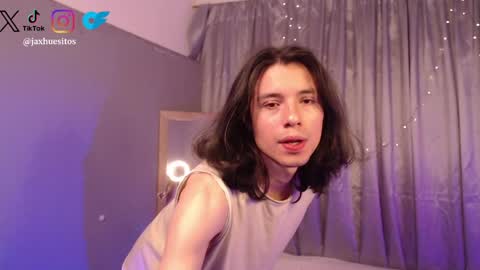 Snapshot of j_a_x_x_x_o_n chatting on 04/16/26, 01:45 Hey im Jaxxxon check my info online show from 04/16/26, 01:45
