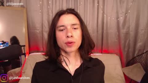 Snapshot of j_a_x_x_x_o_n chatting on 05/19/26, 12:33 Hey im Jaxxxon check my info online show from 05/19/26, 12:33