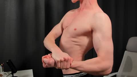 Snapshot of j_akira13 chatting on 01/29/25, 04:47 Danny online show from 01/29/25, 04:47