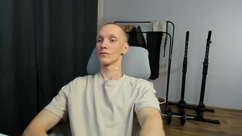 Snapshot of j_akira13 chatting on 02/08/25, 04:47 Danny online show from 02/08/25, 04:47