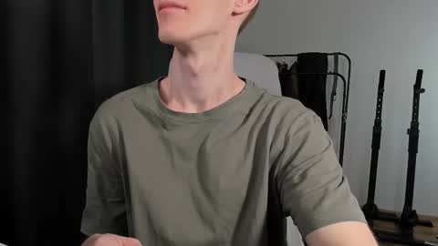 Snapshot of j_akira13 chatting on 02/20/25, 09:33 Danny online show from 02/20/25, 09:33