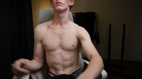 Snapshot of j_akira13 chatting on 09/11/25, 09:20 Danny online show from 09/11/25, 09:20