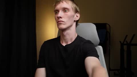 Snapshot of j_akira13 chatting on 09/17/25, 03:14 Danny online show from 09/17/25, 03:14