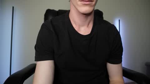 Snapshot of j_akira13 chatting on 10/09/25, 09:18 Danny online show from 10/09/25, 09:18