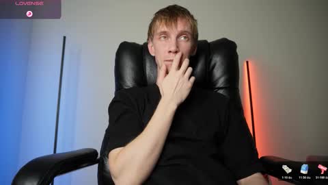 Snapshot of j_akira13 chatting on 10/27/25, 08:29 Danny online show from 10/27/25, 08:29