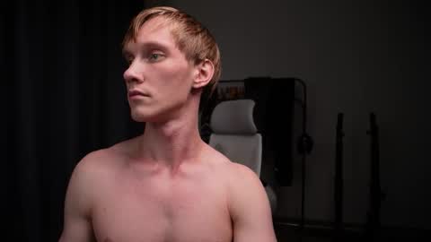 Snapshot of j_akira13 chatting on 11/05/25, 07:36 Danny online show from 11/05/25, 07:36