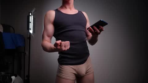 Snapshot of j_akira13 chatting on 12/13/25, 07:53 Danny online show from 12/13/25, 07:53