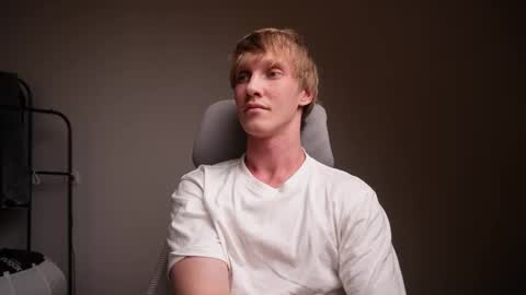 Snapshot of j_akira13 chatting on 12/17/25, 11:55 Danny online show from 12/17/25, 11:55