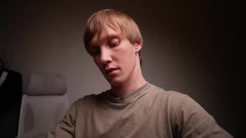 Snapshot of j_akira13 chatting on 12/23/25, 08:56 Danny online show from 12/23/25, 08:56