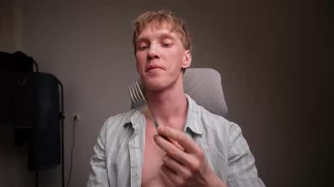 Snapshot of j_akira13 chatting on 02/07/26, 08:34 Danny online show from 02/07/26, 08:34