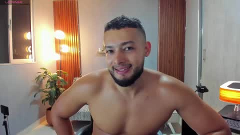 Snapshot of j_calix chatting on 05/05/26, 11:57 Calix Independient model Insta and twt Calixsnake online show from 05/05/26, 11:57