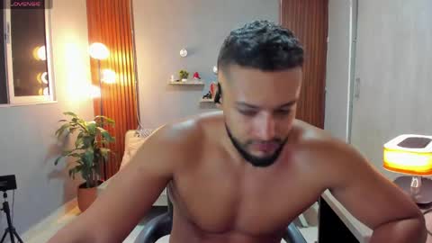 Snapshot of j_calix chatting on 05/07/26, 01:33 Calix Independient model Insta and twt Calixsnake online show from 05/07/26, 01:33