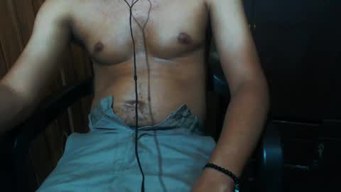 Snapshot of j_castello chatting on 05/18/26, 01:13 J online show from 05/18/26, 01:13