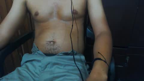Snapshot of j_castello chatting on 05/19/26, 01:56 J online show from 05/19/26, 01:56