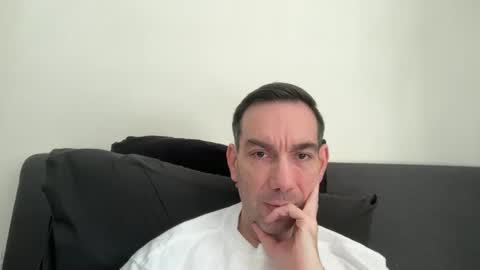 Snapshot of j_dc chatting on 05/01/26, 02:21 j_dc online show from 05/01/26, 02:21