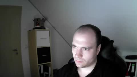 here4y online show from 12/01/25, 09:03