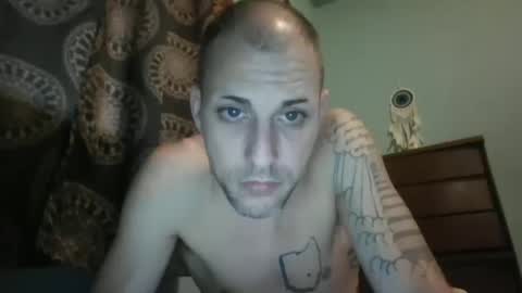 Snapshot of j_lion85 chatting on 10/17/25, 09:39 j_lion85 online show from 10/17/25, 09:39