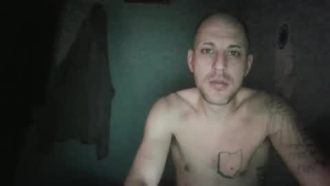 Snapshot of j_lion85 chatting on 11/26/25, 10:49 j_lion85 online show from 11/26/25, 10:49