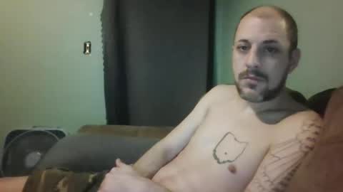 Snapshot of j_lion85 chatting on 01/14/26, 10:21 j_lion85 online show from 01/14/26, 10:21