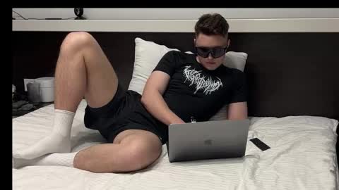 Snapshot of j_lyle_x chatting on 11/09/25, 08:18 j_lyle_x online show from 11/09/25, 08:18