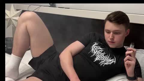 Snapshot of j_lyle_x chatting on 01/18/26, 06:23 j_lyle_x online show from 01/18/26, 06:23