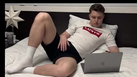 Snapshot of j_lyle_x chatting on 02/22/26, 07:01 j_lyle_x online show from 02/22/26, 07:01