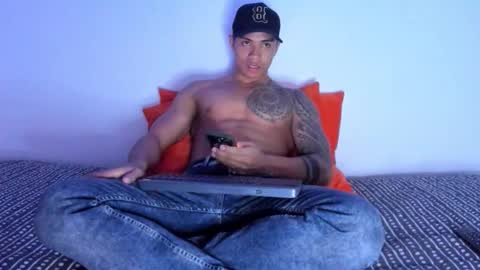 Snapshot of j_musiry chatting on 01/18/26, 04:16 i am juan musiry independent model online show from 01/18/26, 04:16