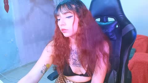 jade 18  online show from 01/25/25, 02:58