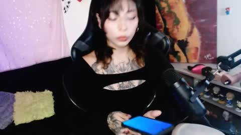 jade 18  online show from 03/19/26, 03:54