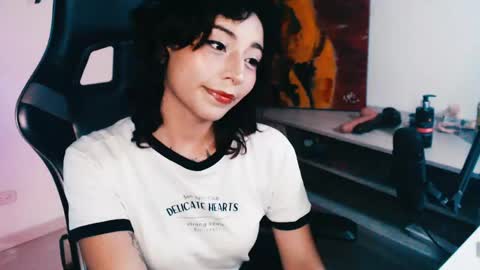 Snapshot of jaadee18 chatting on 05/28/26, 02:09 jade 18 online show from 05/28/26, 02:09